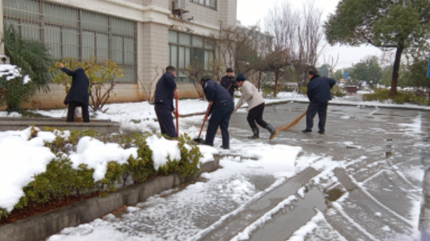 以雪為“令”，以動(dòng)止“凍”